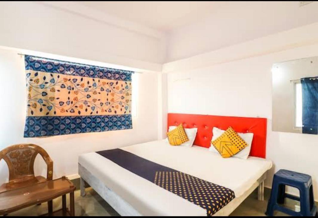 Jay Sitaram Guest house *